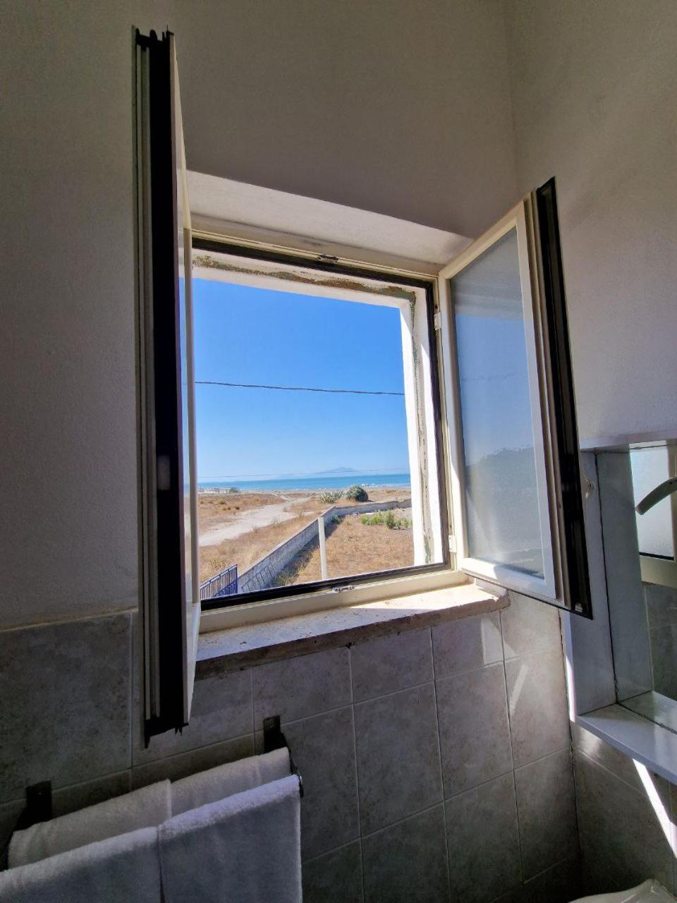 Beach Suites - By Lido Scalzone Castel Volturno Eksteriør bilde